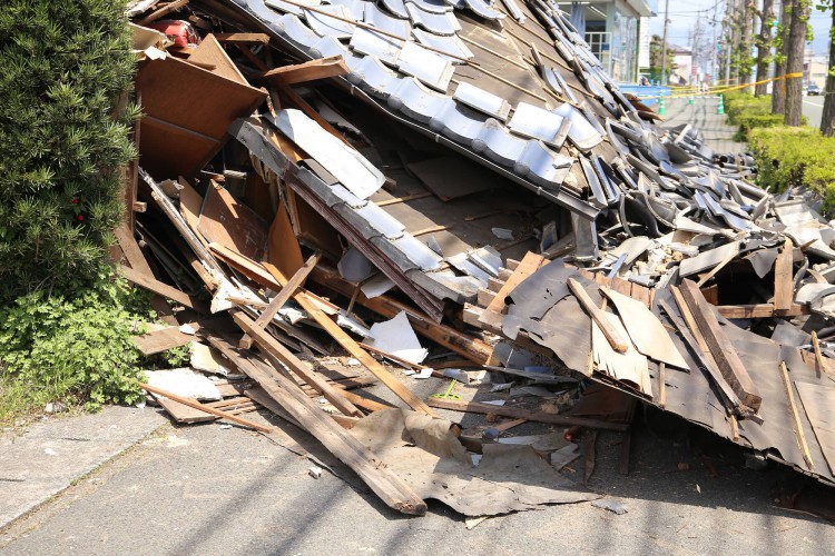 地震での家屋倒壊